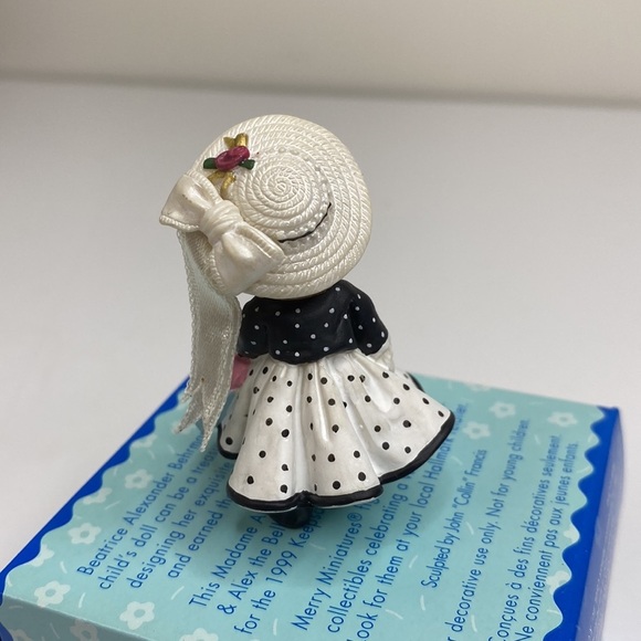 Vintage HALLMARK Merry Miniatures 25th Anniversary Madam Alexander - Picture 7 of 12